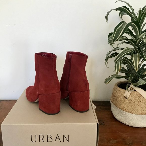 Urban Outfitters Suede boot - Picture 4 of 5